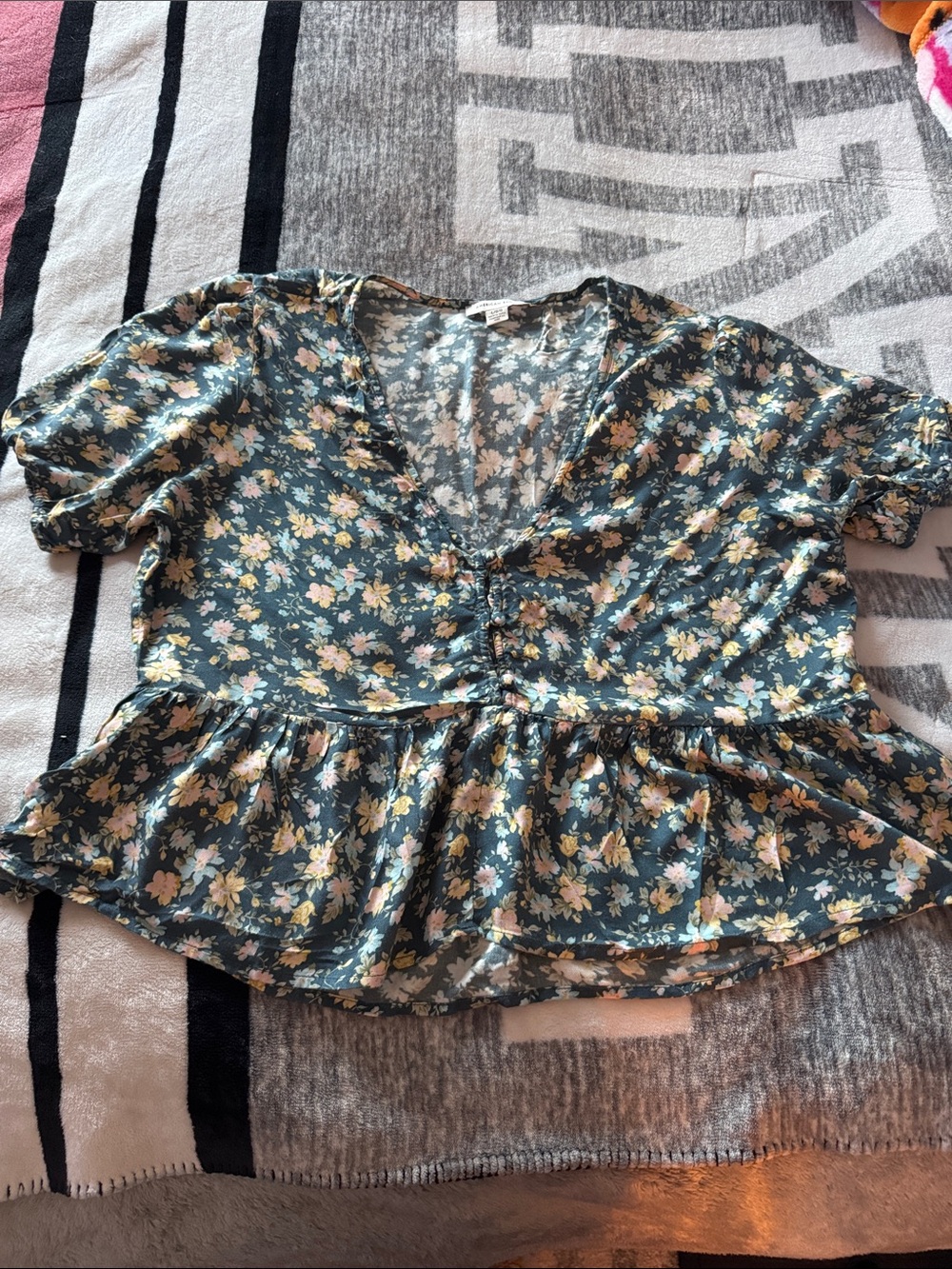 American Eagle floral crop top